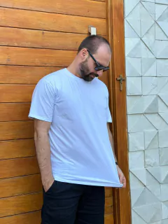 CAMISETA MASCULINA - BRANCA - comprar online