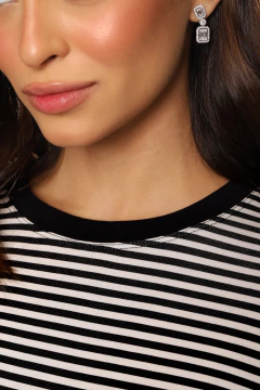 Camiseta Listrada, Mangas Longas P&B Listras Finas - loja online