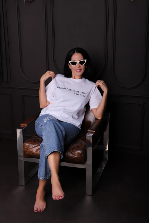 Camiseta "Façam tudo com amor" - Branca - comprar online