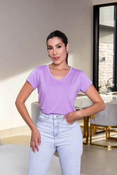 Camiseta básica, Lilás