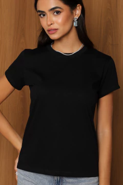 Camiseta "Podrinha", Corte Básica Viscolycra - Gola Careca - Lucinha Correia