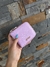 BILLETERA POCKET LILA CON ROSA en internet