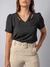 Blusa gola V em crepe com detalhe vazado - lisas - comprar online