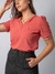 Blusa gola V em crepe com detalhe vazado - lisas - Luiza Store