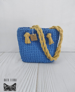Cartera color azul eléctrico de friselina (2015)