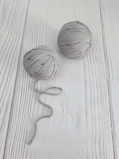 Trapillo ovillado * gris plata (699)