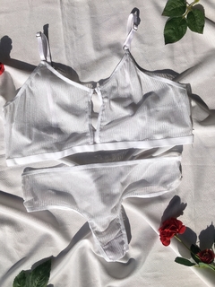 Imagen de conjunto Clavel -blanco c/ culoteless 44 a 60 aprox de pantalón ML