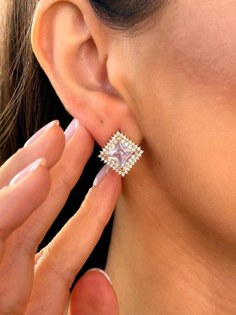 BRINCO QUADRADO ZIRCÔNIA CRISTAL - FOLHEADO A OURO - comprar online