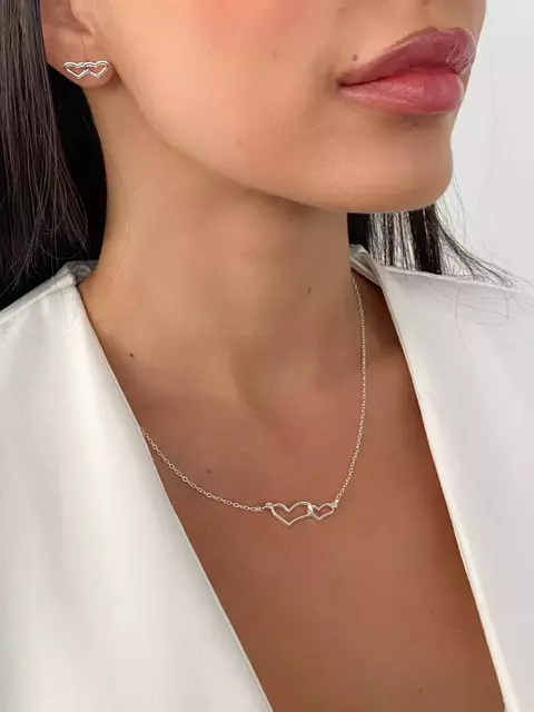 CONJUNTO COLAR + BRINCO DOIS CORAÇÕES - FOLHEADO A PRATA 925 - comprar online