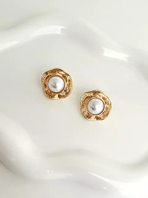 BR92018 - BRINCO REDONDO COM PÉROLA - FOLHEADO A OURO