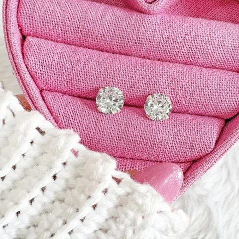 BRINCO PONTO DE LUZ FOLHEADO A PRATA REDONDO CRISTAL (8MM)