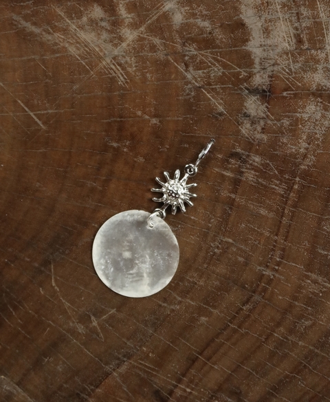 Pingente/Brinco Sol Madrepérola