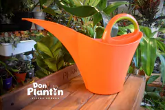 Regadera con pico - comprar online