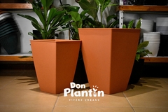 Maceta piramidal - Matri - comprar online
