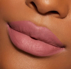 **PRE-ORDEN ** KYLIE COSMETICS -POSIE K VELVET LIP - tienda en línea