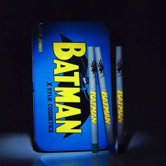 **PRE ORDEN** KYLIE BATMAN MINI EYELINER SET - comprar en línea