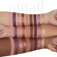 **PRE ORDEN** Naughty Nude Eyeshadow Paletteo- HUDA BEAUTY - comprar en línea