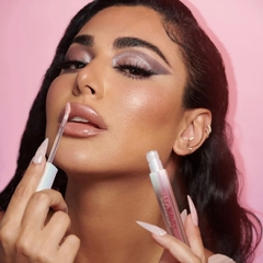 Silk Balm Rose Quartz Illuminating Lip Balm• HUDA - comprar en línea