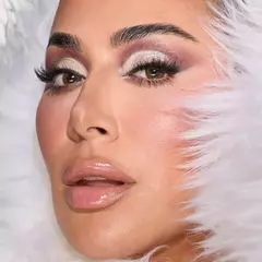 **PRE ORDEN** HUDA BEAUTY - Icy Nude Eyeshadow Palette - comprar en línea