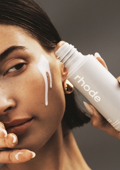 **PRE ORDEN** Rhode -Glazing Milk en internet
