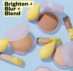 ** PRE ORDEN** Kosas- Cloud Skin Complexion Bestsellers Set - Concealer, Setting Powder, Makeup Sponge - tienda en línea