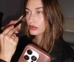 **PRE ORDEN** Rhode - pbj lip tint - tienda en línea