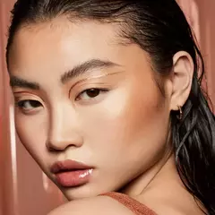 **PRE ORDEN** Fenty Beauty by Rihanna - Glitty Lid Shimmer Liquid Eyeliner -Bronze All Ova Collection en internet