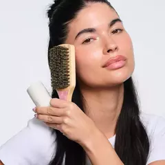 **PRE ORDEN** Emi Jay - Mini Boar Bristle Hair Brush in Pink Sugar - Beauty Glam by Kar