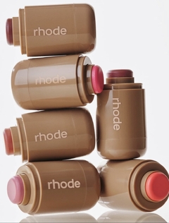 **PRE ORDEN** Rhode-Pocket Blush en internet
