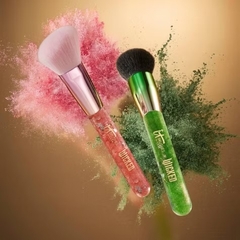 **PRE-ORDEN** IT Brushes For Ulta x Wicked Blush & Foundation Brush Duo - 2pc - tienda en línea