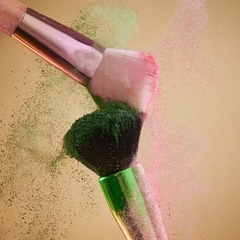Imagen de **PRE-ORDEN** IT Brushes For Ulta x Wicked Blush & Foundation Brush Duo - 2pc