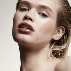 **PRE ORDEN** Fenty Beauty- Gloss Bomb Universal Lip Luminizer - comprar en línea