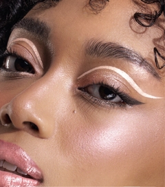 Imagen de **PRE ORDEN** R.E.M Beauty -yours truly makeup set