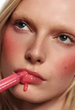 **PRE ORDEN** Rhode - New Summer Peptide Lip Tint en internet