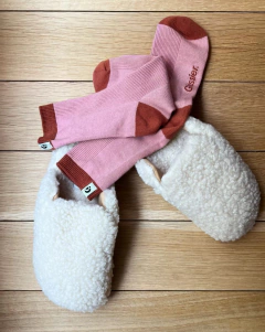 **PRE ORDEN** Glossier -Socks - comprar en línea