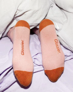 **PRE ORDEN** Glossier -Socks en internet