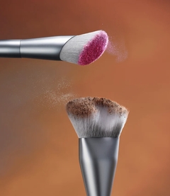 **PRE ORDEN** R.E.M Beauty- b2 bronzer brush en internet