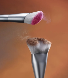 **PRE ORDEN** R.E.M. Beauty- b1 blush brush en internet