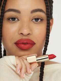 **PRE ORDEN** Rare Beauty- Rare Impact Kind Words Matte Lipstick in Devoted