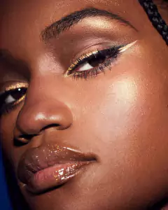 **PRE ORDEN** Fenty Beauty- GLITTY LID Mel'odic Moves - comprar en línea