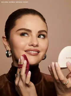 **PRE VENTA** Rare Beauty by Selena Gomez - Soft Touch Setting Powder and Baking Puff Duo - comprar en línea