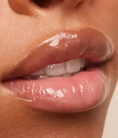 **PRE ORDEN** R.E.M. Beauty - UTMOST IMPORTANCE PLUMPING LIP GLOSS - tienda en línea
