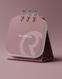 **PRE ORDEN** Rare Beauty- #RareReminder Mini Desktop Calendar en internet