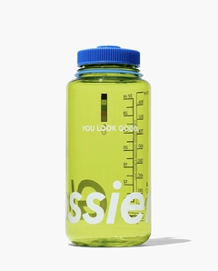 **PRE ORDEN** Glossier- Water Bottle Permanent collection en internet