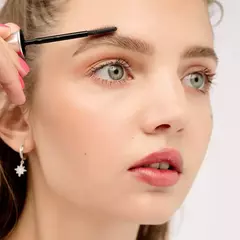 **PRE ORDEN** Benefit Cosmetics- A-List Bestsellers Mini Mascara, Brow Gel, Bronzer, & Primer Set - Beauty Glam by Kar