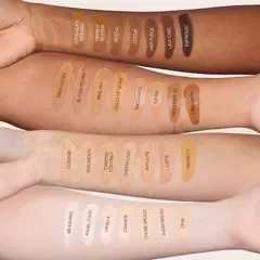 **PRE ORDEN** HUDA BEAUTY - Easy Blur Natural Airbrush Foundation with Niacinamide