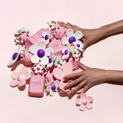 **PRE ORDEN** Marc Jacobs Fragrances- Daisy Pop Eau de Toilette - comprar en línea