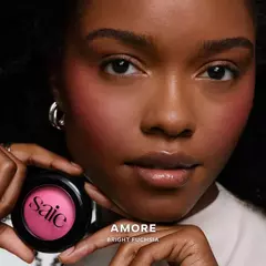 Imagen de **PRE ORDEN** Saie - SuperSuede™ Talc-Free Powder Blush