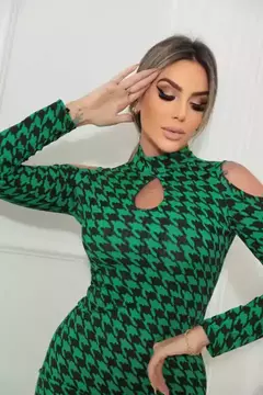 Vestido Manga Longa Ombro Vazado Decote Gota