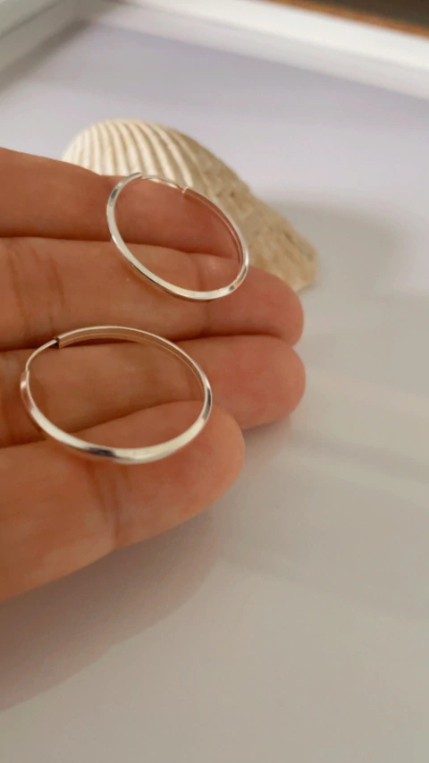 Argola fio meia cana 2.0cm